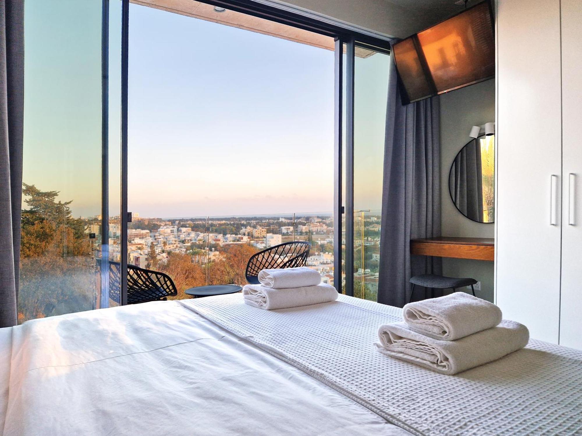Aeon Residences - In The Heart Of Ferienhaus *